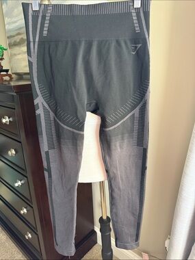 Gymshark Black & Gray Sculpting Seamless Leggings Women’s large